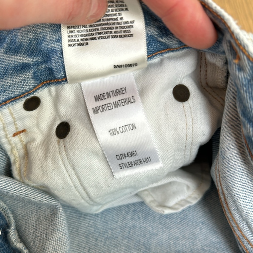 Agolde Jaden Denim Blue Jean Shorts - Picture 9 of 10